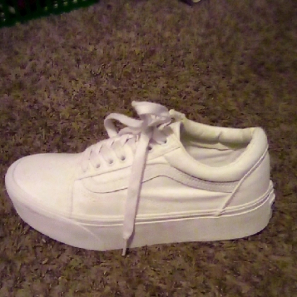 Vans White Sneakers with Chunky Sole and Minimalist Design